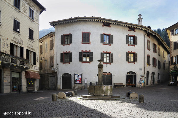 Piazza Marconi